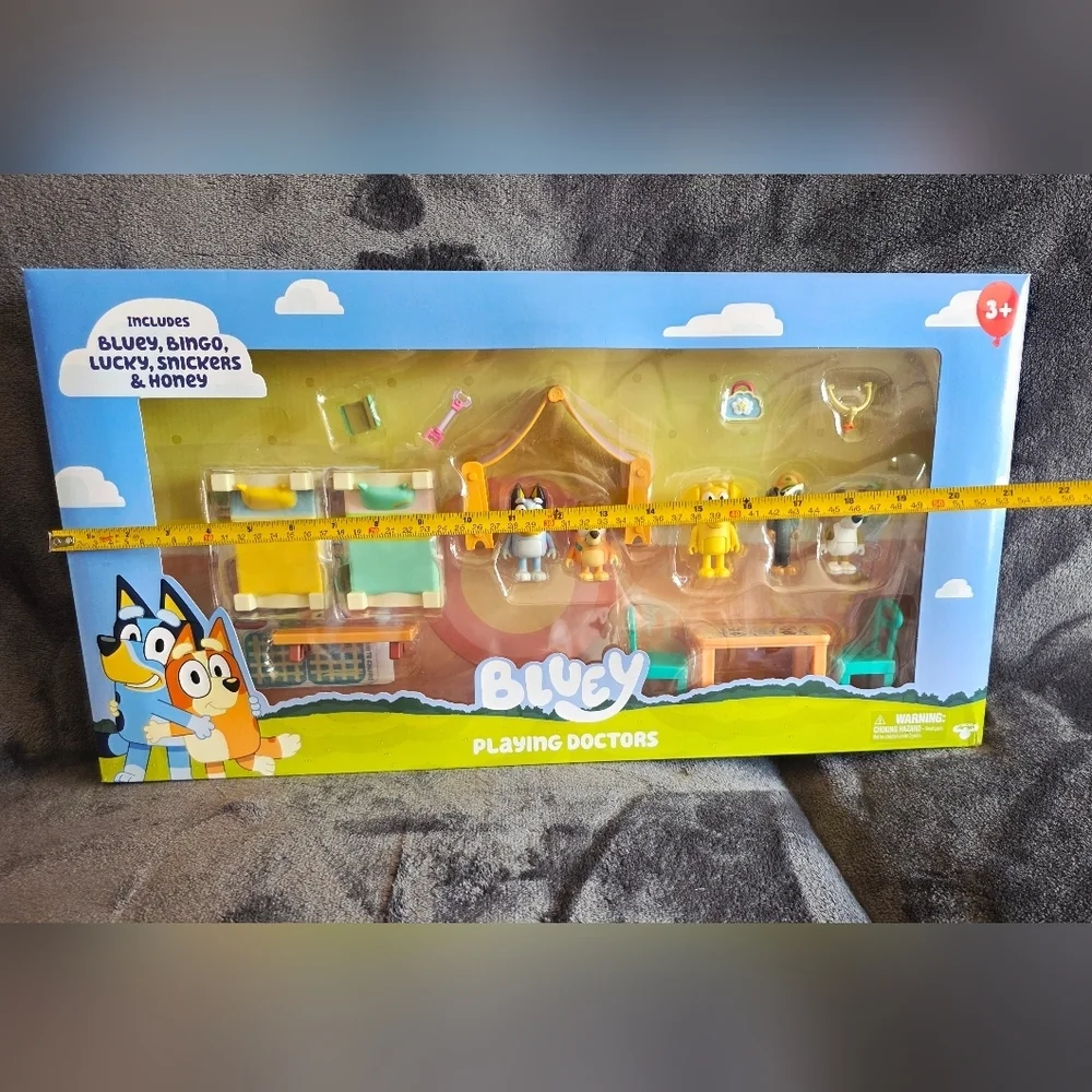 New Bluey Plaving Doctors Value Box, 5 Figures, 11 Accessories and More, Ages 3+
